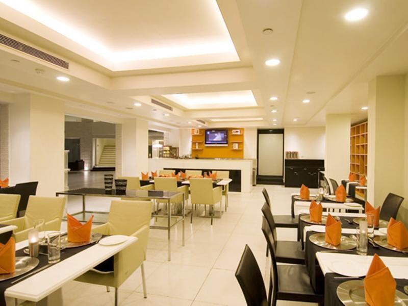 Avalon Courtyard Residence Suites New Delhi Restaurant photo