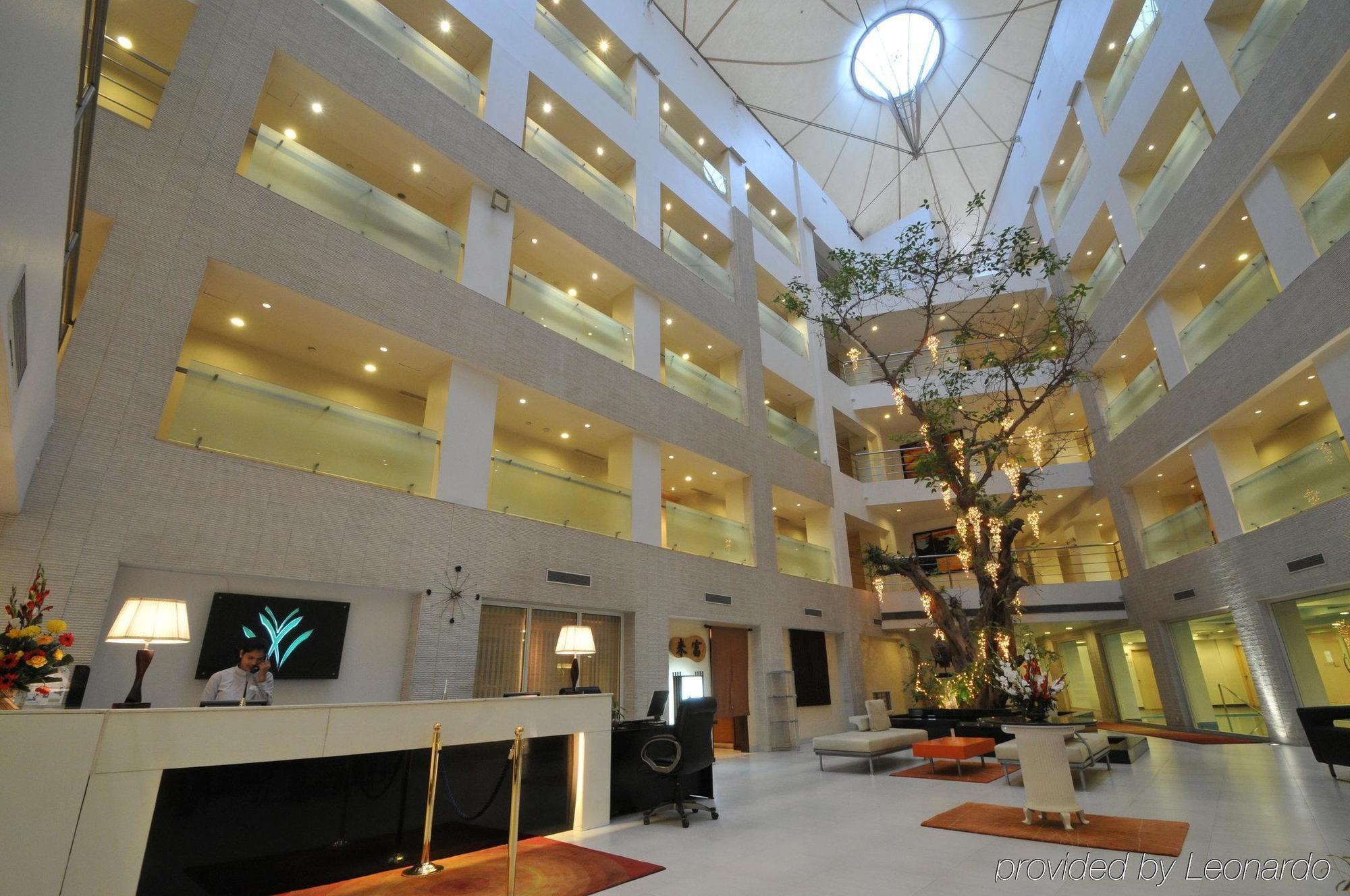 Avalon Courtyard Residence Suites New Delhi Interior photo